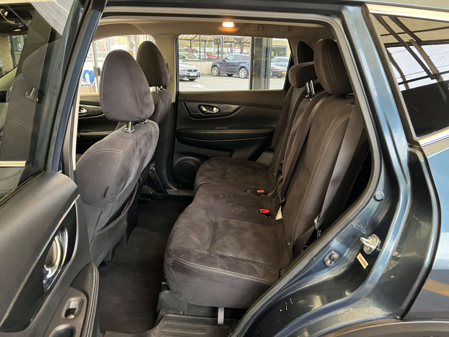 Used Nissan X-Trail 2015 for sale - 76483200: Photo 30