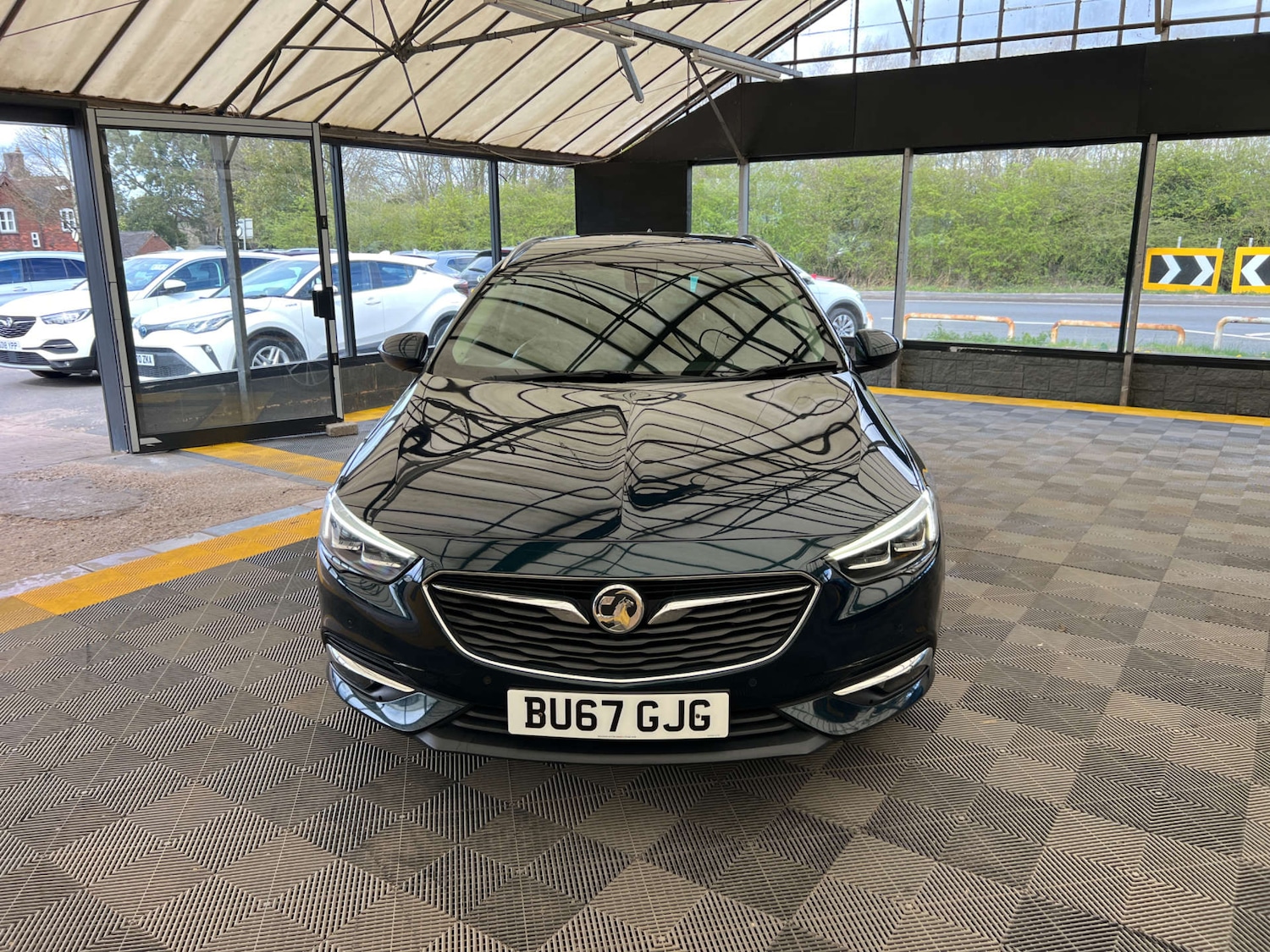 Used Vauxhall Insignia 2017 for sale - 78125381: Photo 4