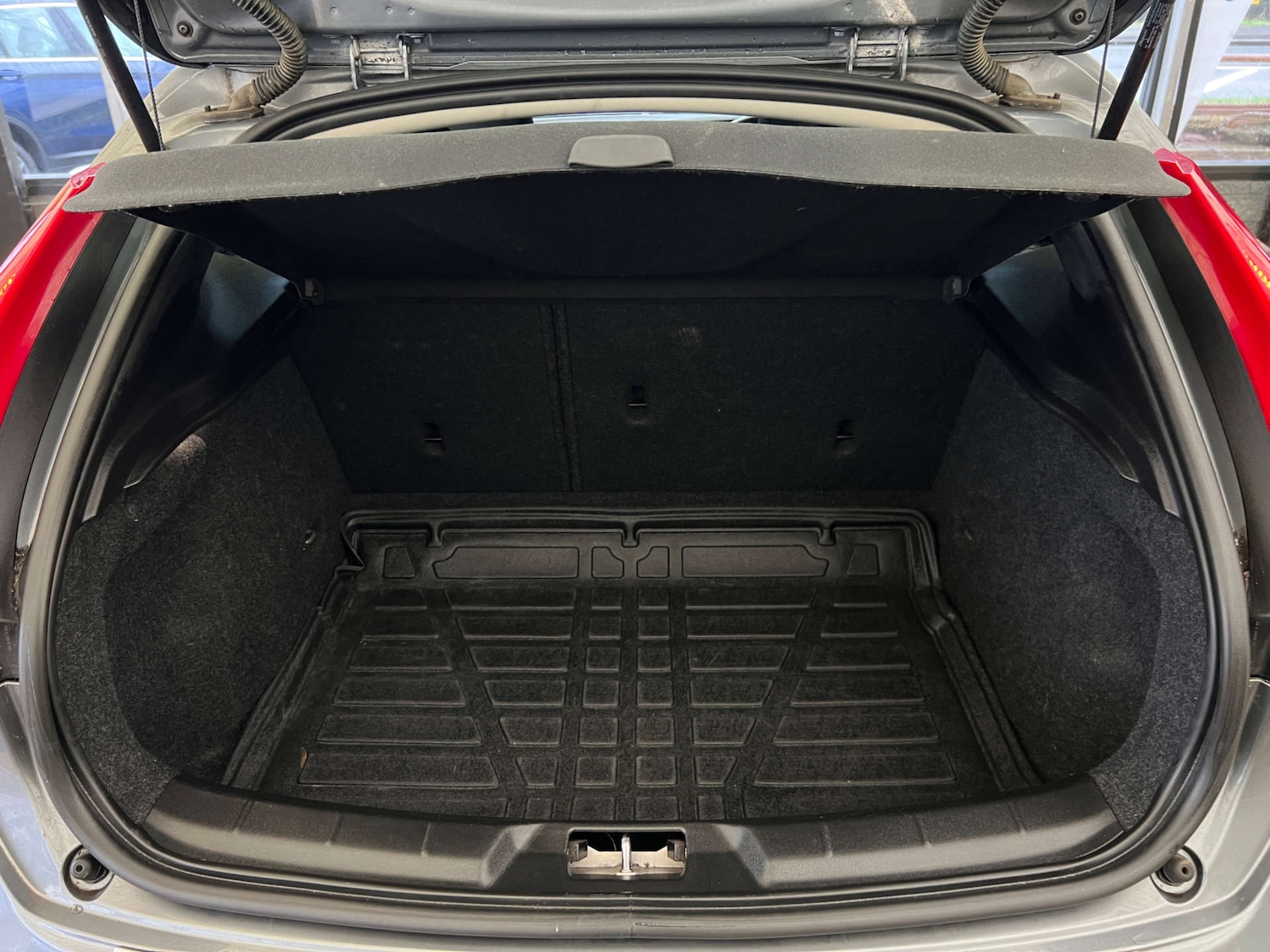 Used Volvo V40 2017 for sale - 77702613: Photo 26