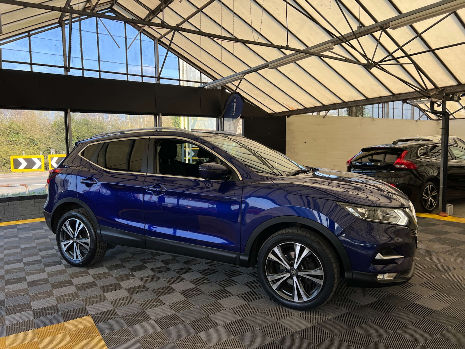 Used Nissan Qashqai 2018 for sale - 77979867: Photo 3