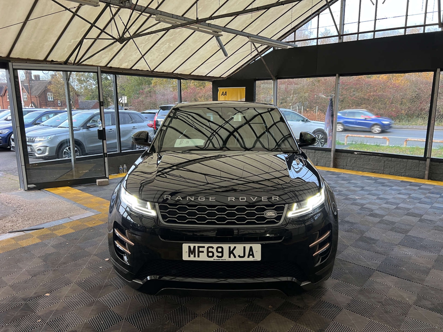Used Land Rover Range Rover Evoque 2019 for sale - 76483213: Photo 2
