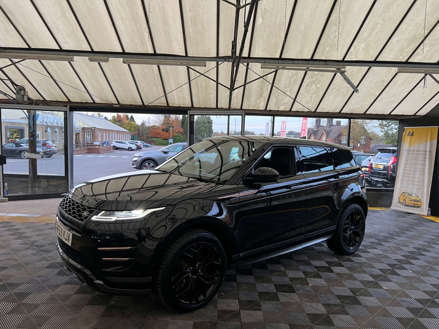 Used Land Rover Range Rover Evoque 2019 for sale - 76483213: Photo 4