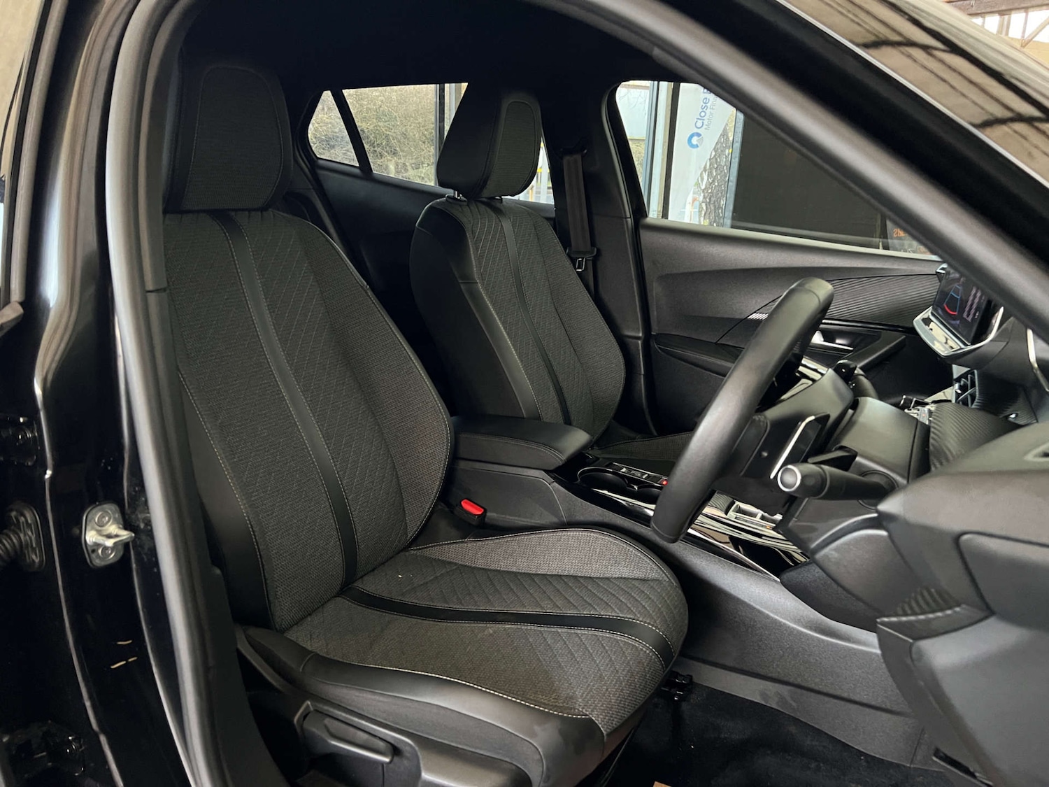 Used Peugeot 2008 2023 for sale - 77656595: Photo 11