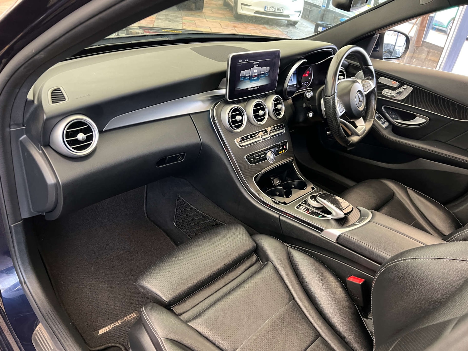 Used Mercedes-Benz C Class 2017 for sale - 77422751: Photo 28