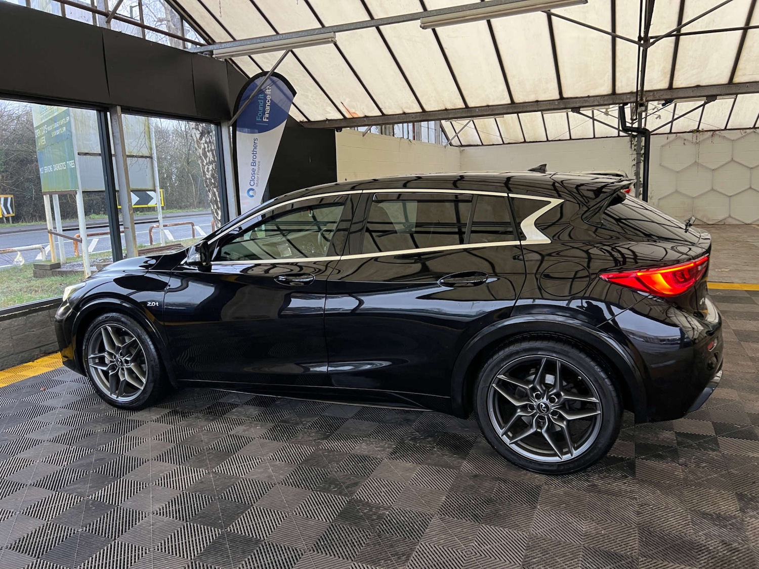 Used Infiniti Q30 2017 for sale - 77702644: Photo 7