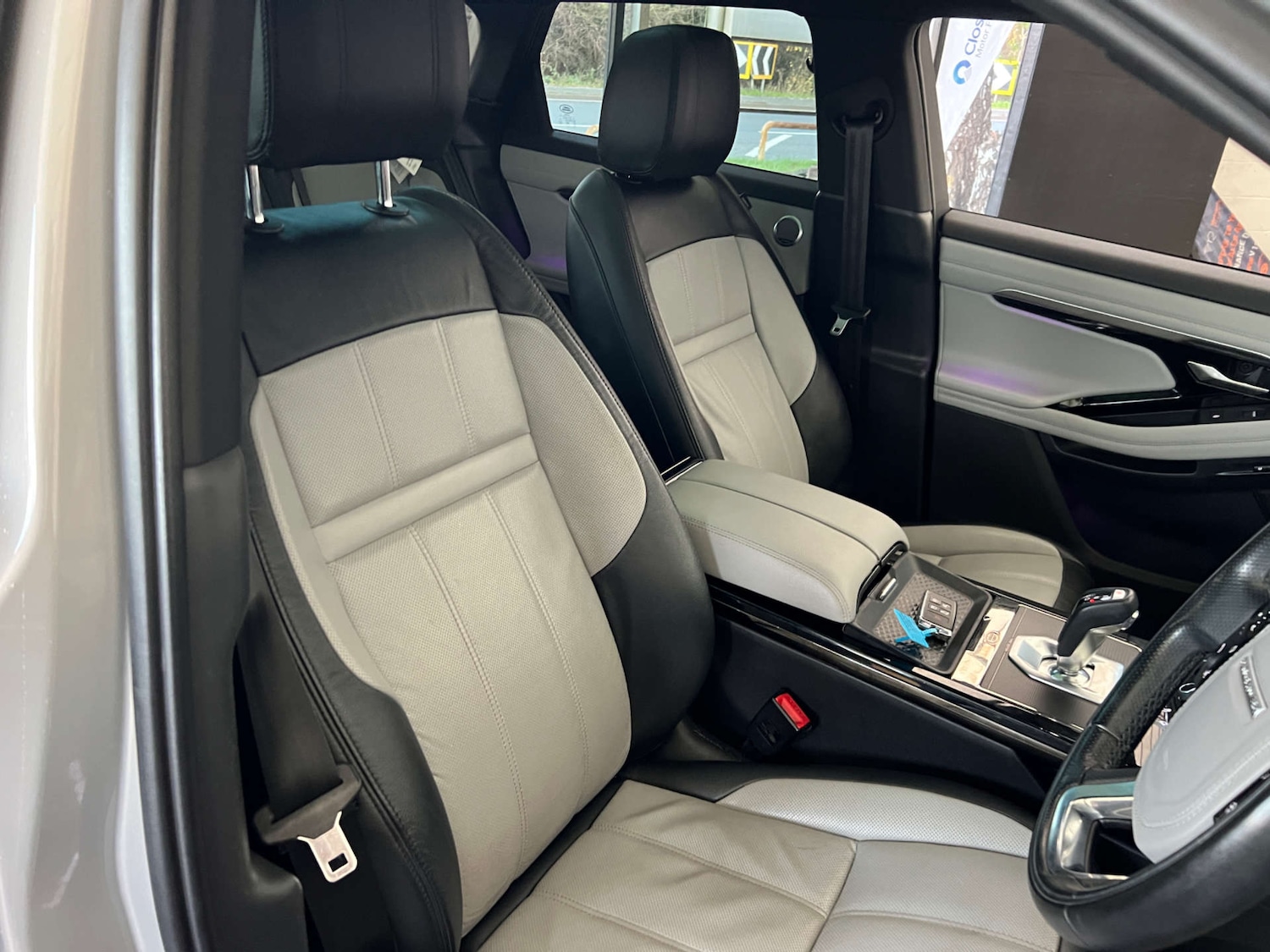 Used Land Rover Range Rover Evoque 2019 for sale - 76604237: Photo 2