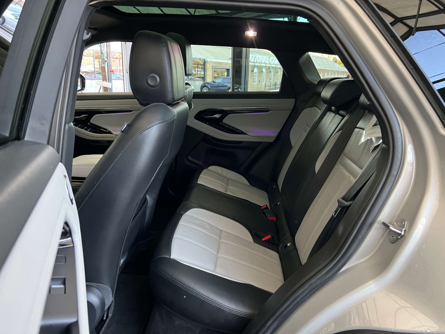 Used Land Rover Range Rover Evoque 2019 for sale - 76604237: Photo 32