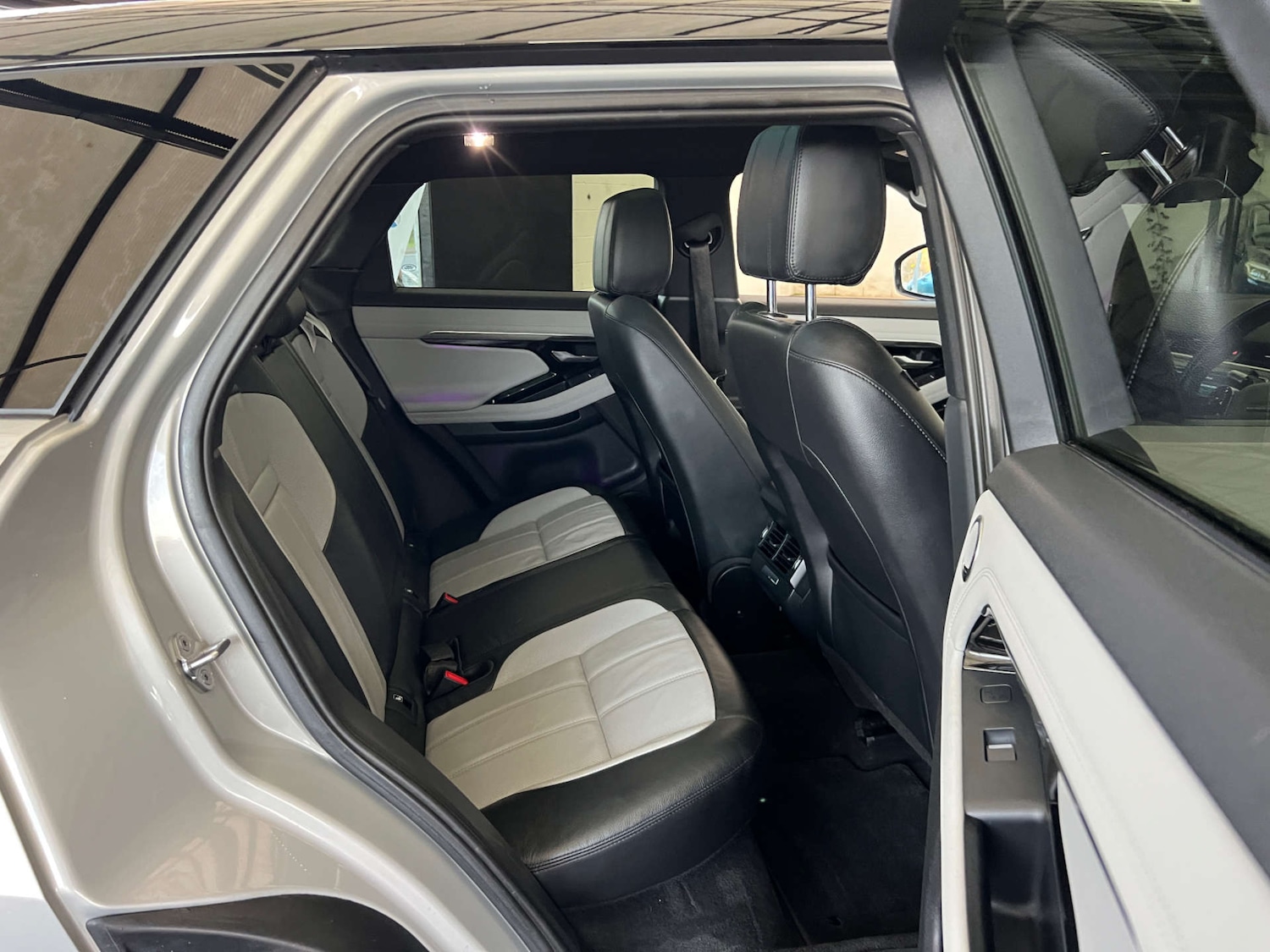 Used Land Rover Range Rover Evoque 2019 for sale - 76604237: Photo 34