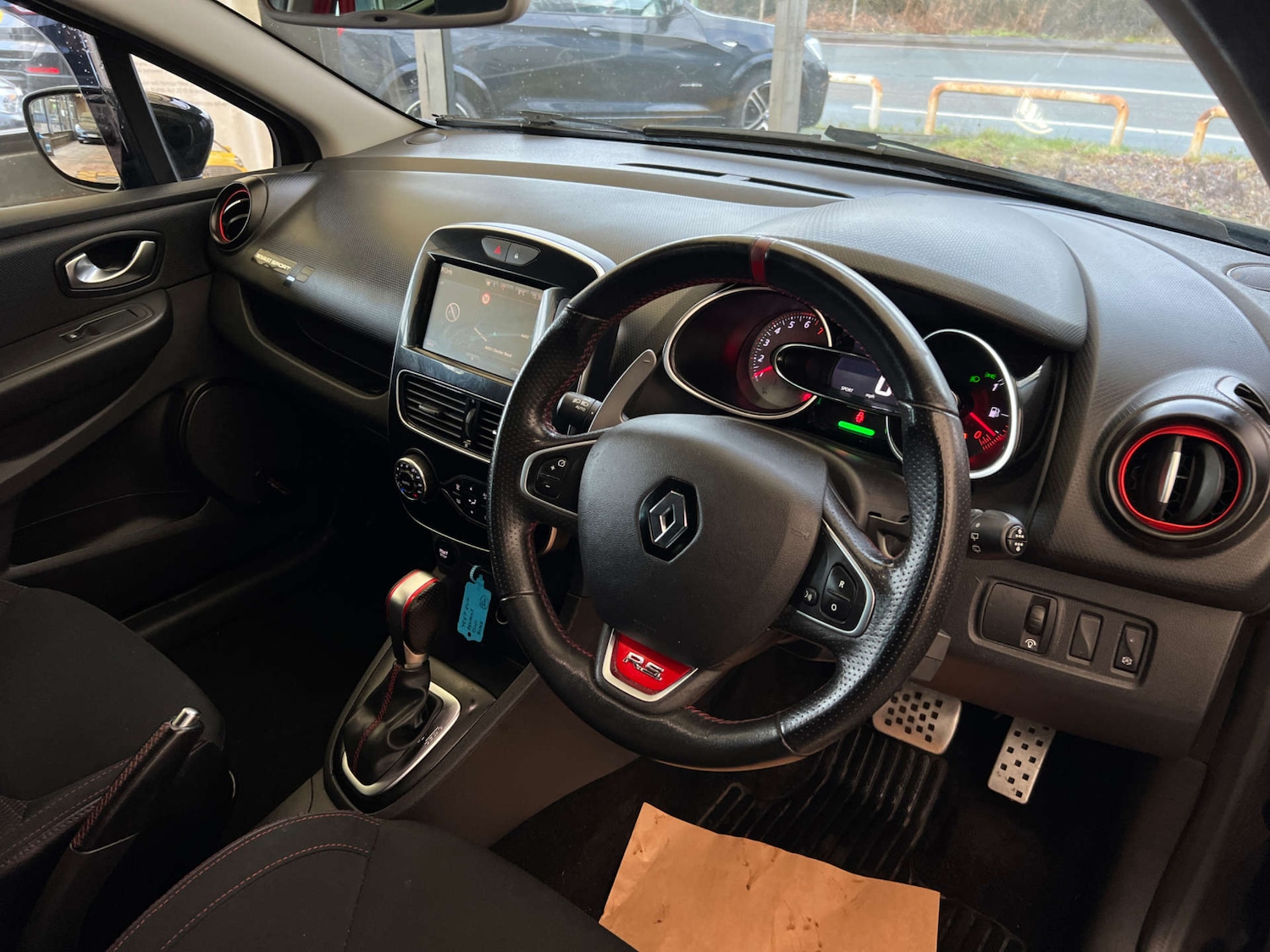 Used Renault Clio 2017 for sale - 77393355: Photo 12