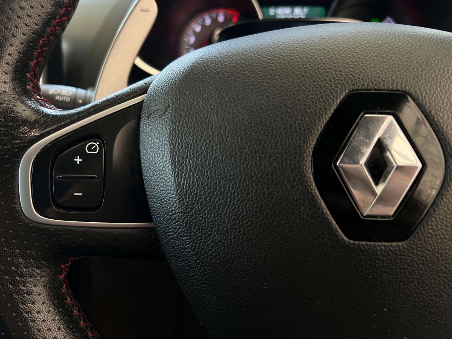 Used Renault Clio 2017 for sale - 77393355: Photo 15