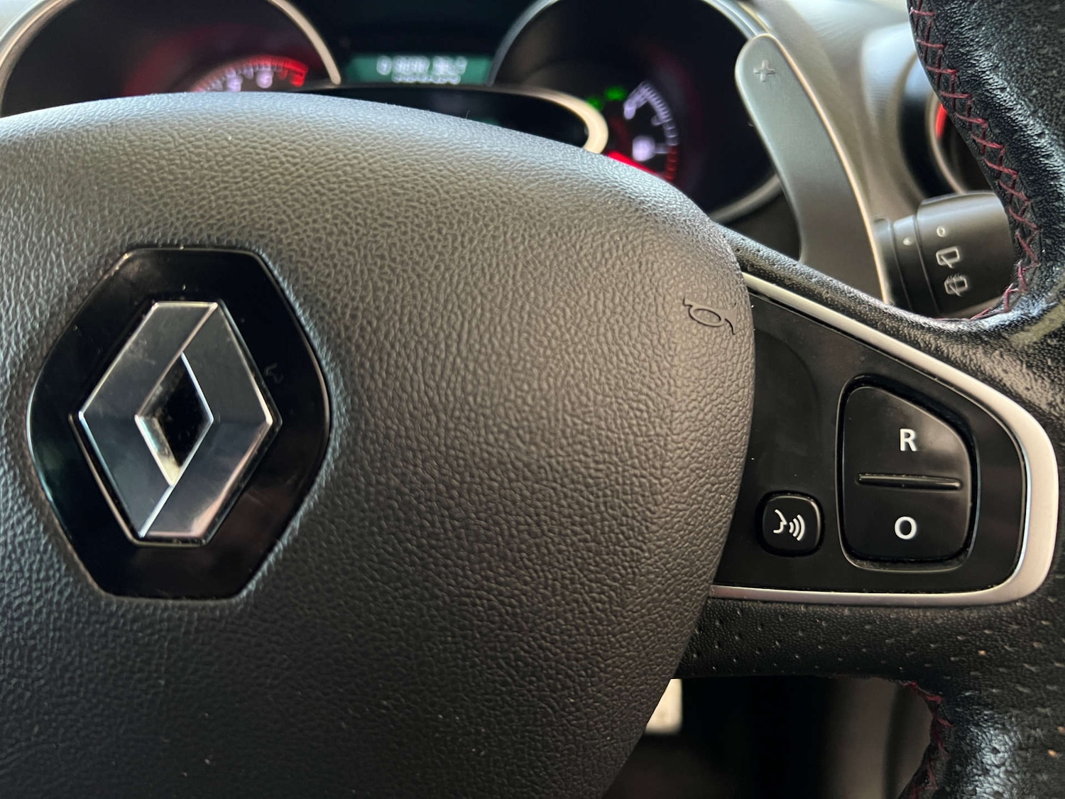 Used Renault Clio 2017 for sale - 77393355: Photo 16