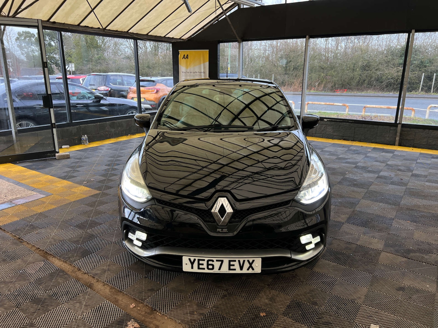 Used Renault Clio 2017 for sale - 77393355: Photo 4