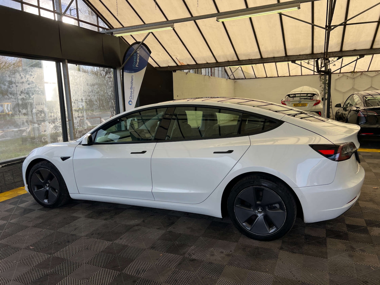 Used Tesla Model 3 2020 for sale - 77357546: Photo 5
