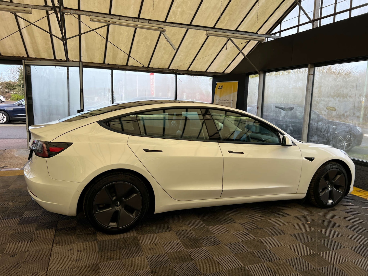 Used Tesla Model 3 2020 for sale - 77357546: Photo 7