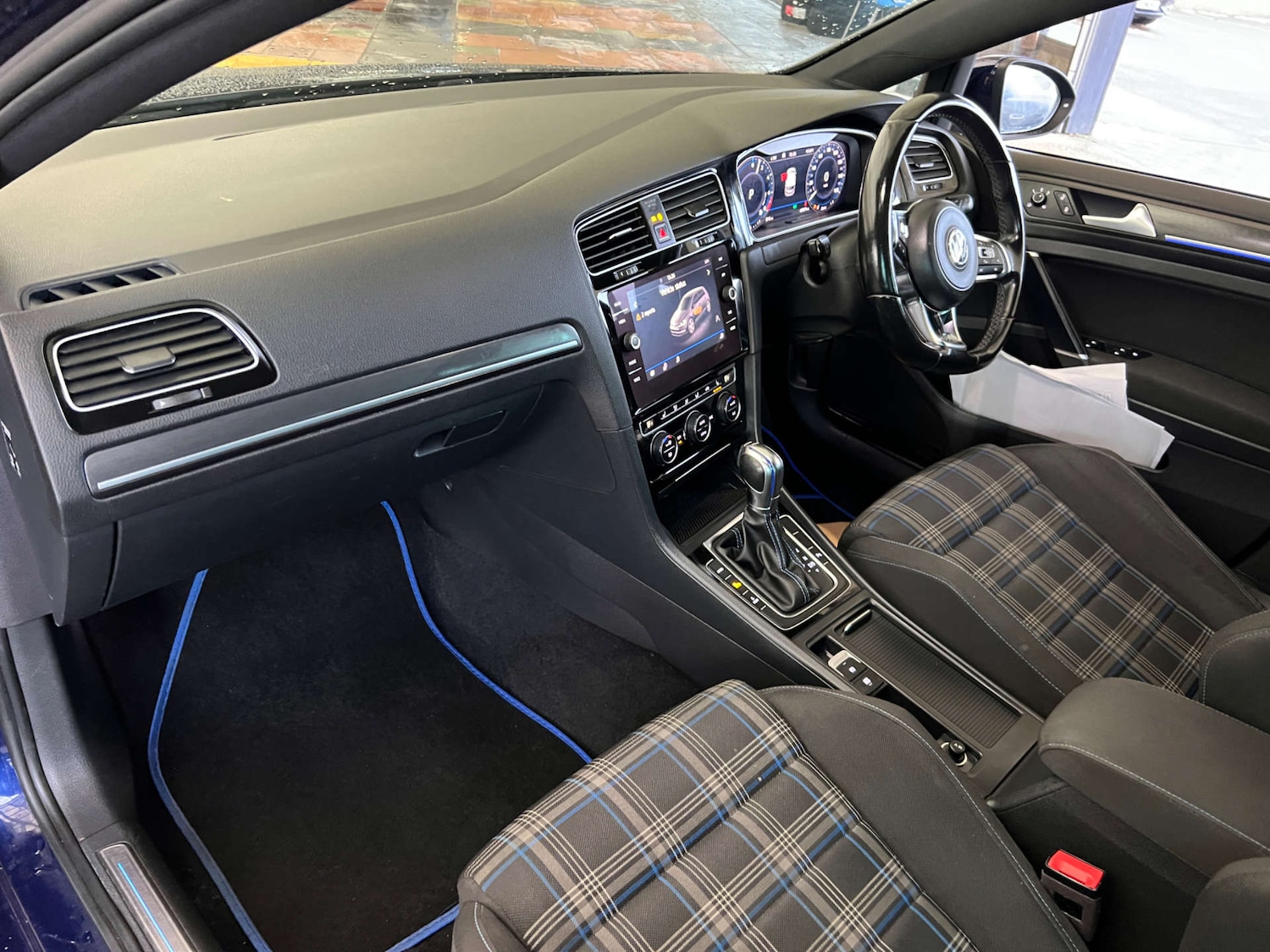 Used Volkswagen Golf 2018 for sale - 77125205: Photo 25