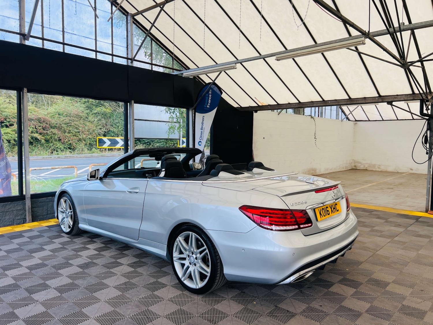 Used Mercedes-Benz E Class 2016 for sale - 76919176: Photo 10