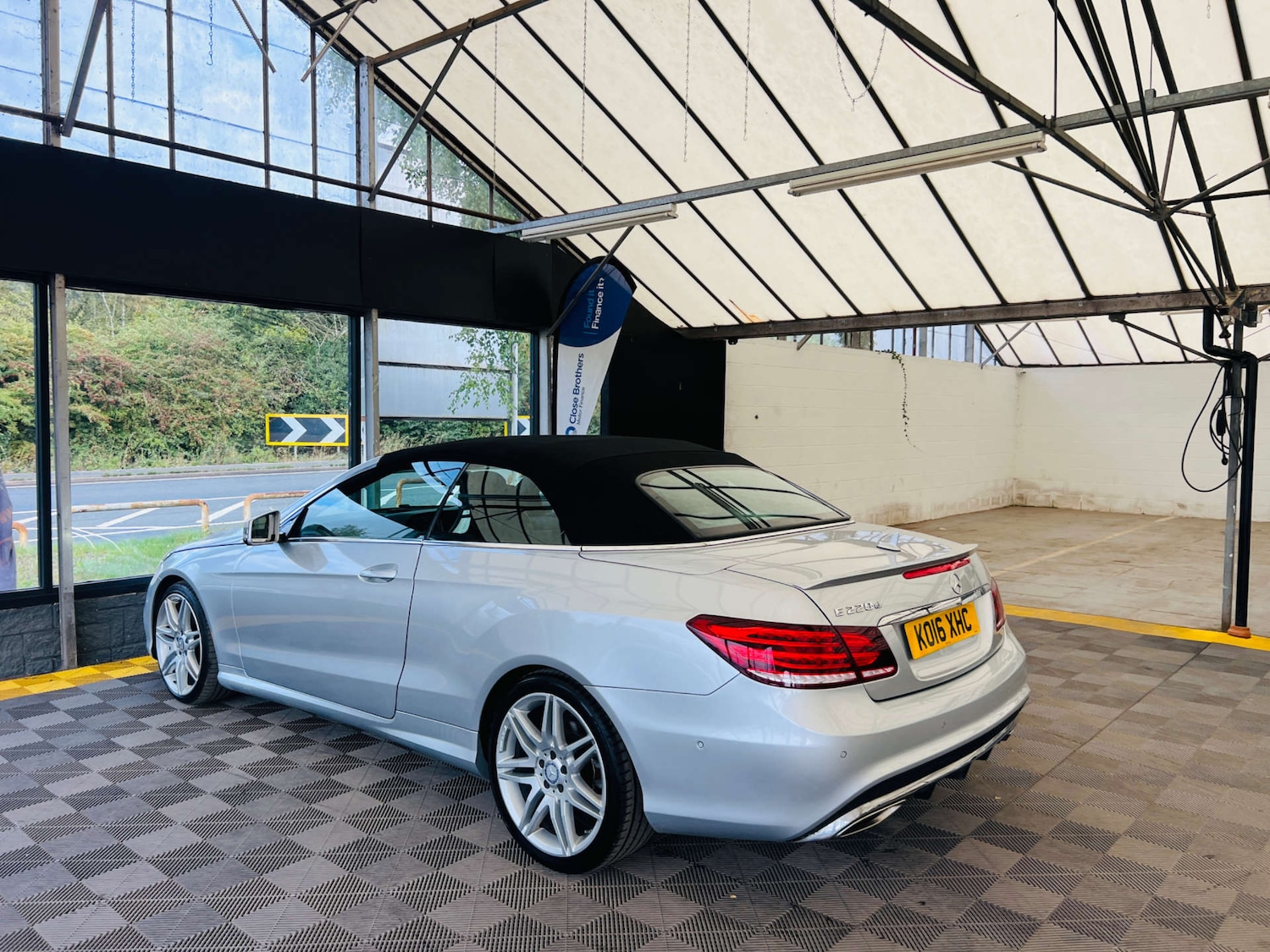 Used Mercedes-Benz E Class 2016 for sale - 76919176: Photo 12