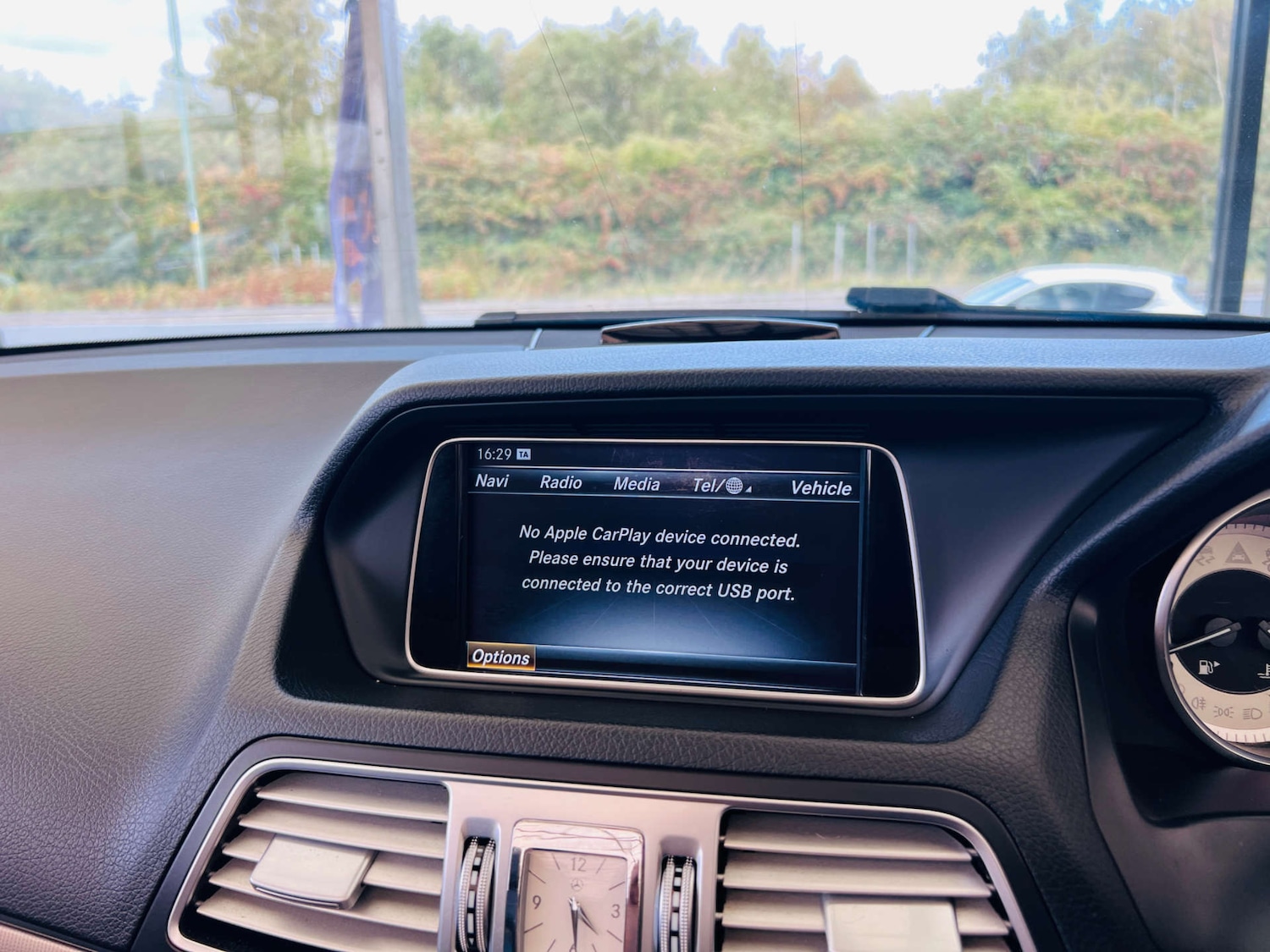 Used Mercedes-Benz E Class 2016 for sale - 76919176: Photo 29