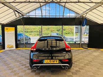 Used Volvo V40 2019 for sale - 75482118: Photo
