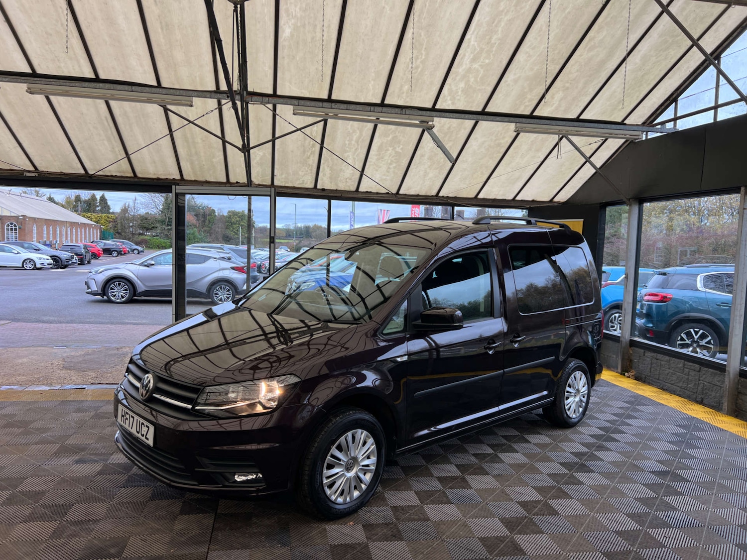 Used Volkswagen Caddy Life 2017 for sale - 76735791: Photo 4