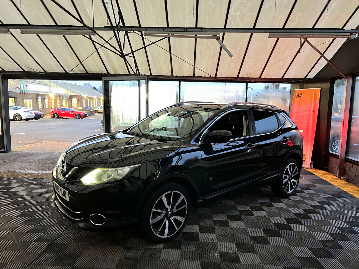 Used Nissan Qashqai 2015 for sale - 77245585: Photo 2