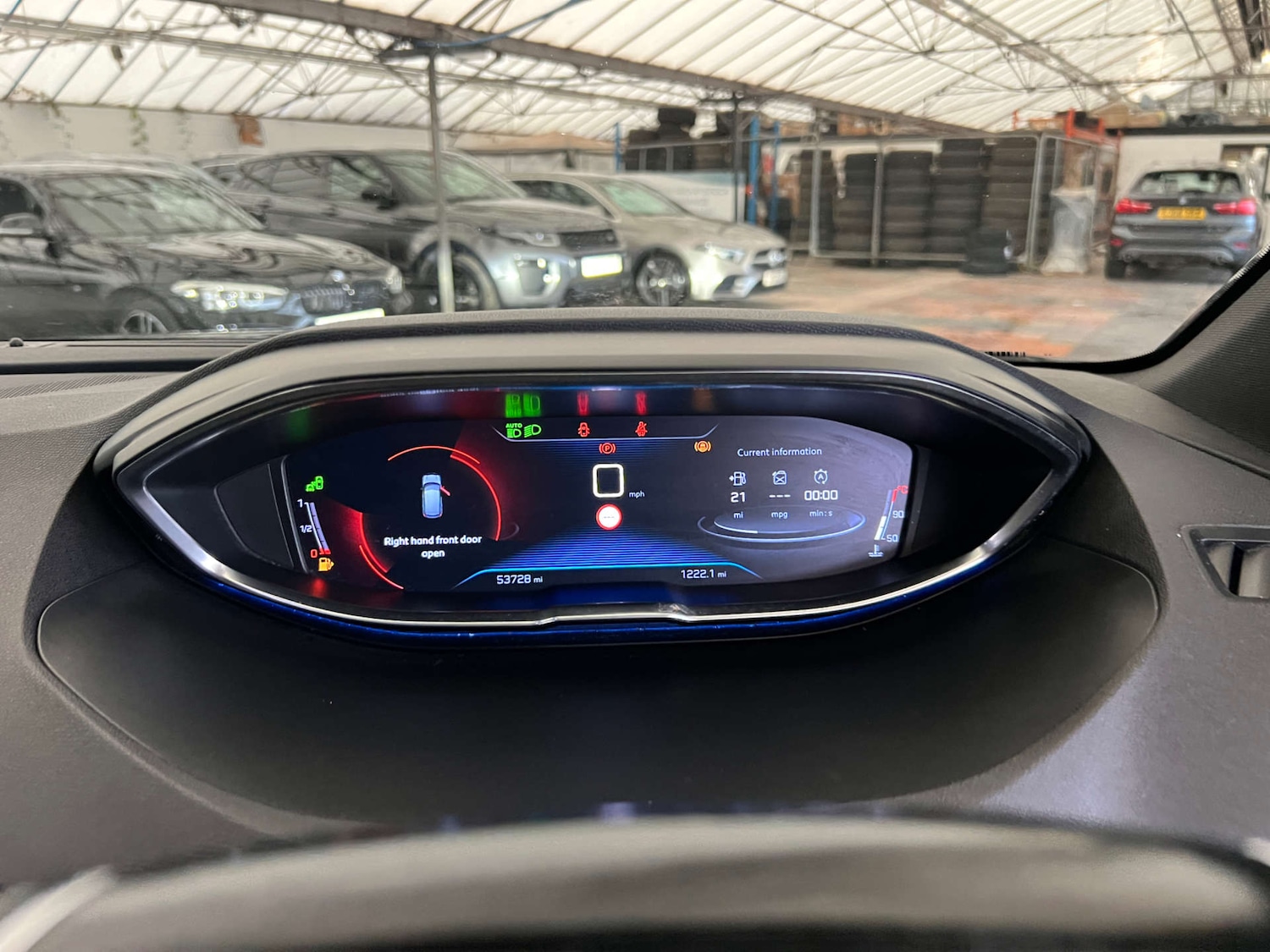 Used Peugeot 3008 2019 for sale - 76483228: Photo 14