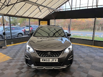 Used Peugeot 3008 2019 for sale - 76483228: Photo