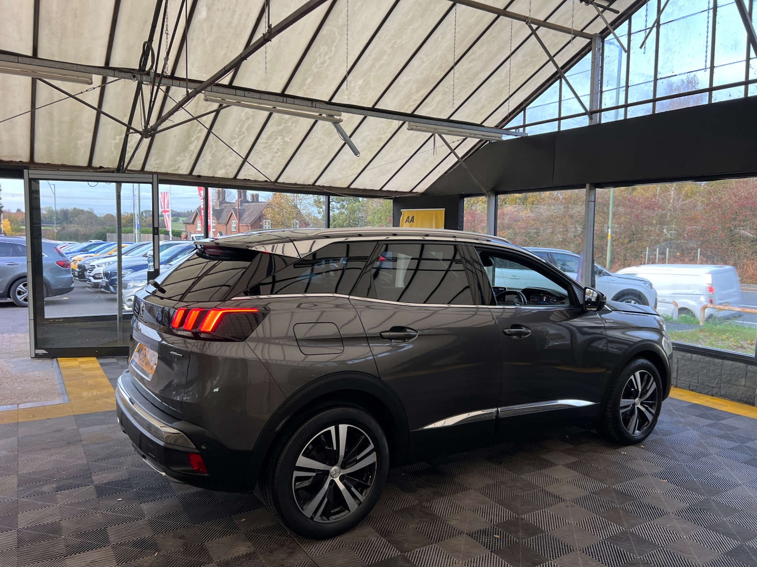 Used Peugeot 3008 2019 for sale - 76483228: Photo 8