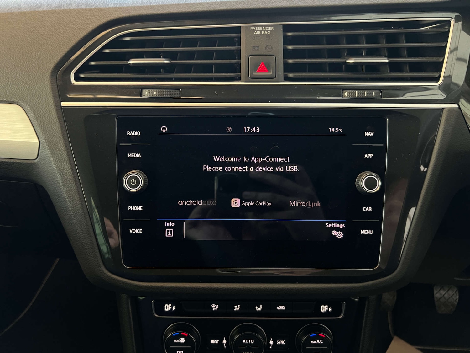 Used Volkswagen Tiguan 2019 for sale - 77945429: Photo 23