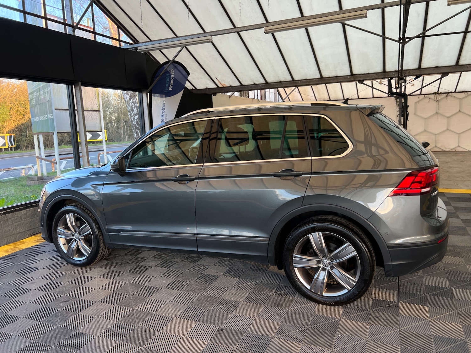 Used Volkswagen Tiguan 2019 for sale - 77945429: Photo 7