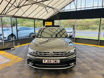 Used Volkswagen Tiguan 2016 for sale - 76000357: Photo 3
