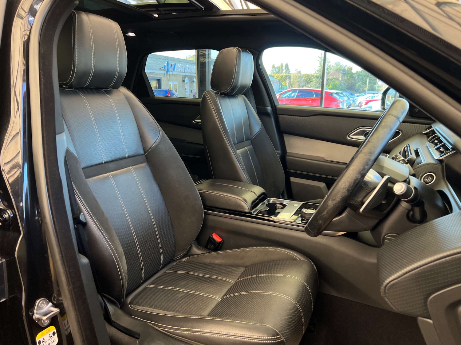 Used Land Rover Range Rover Velar 2018 for sale - 77930564: Photo 11