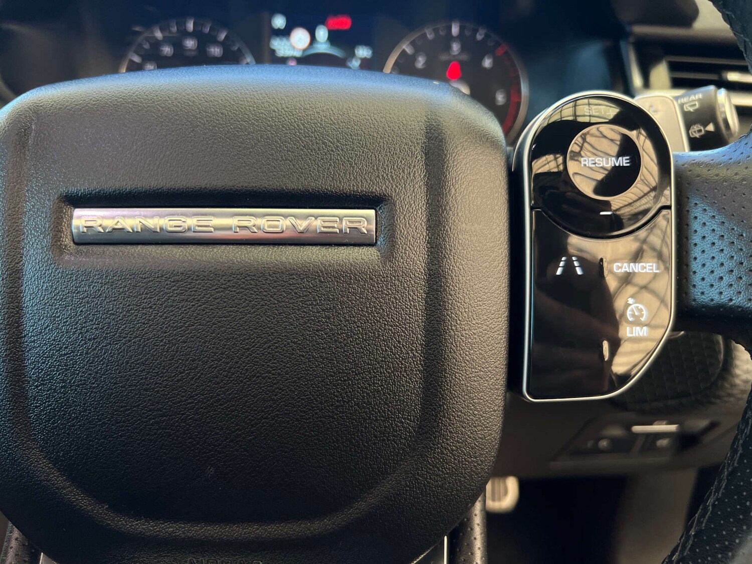 Used Land Rover Range Rover Velar 2018 for sale - 77930564: Photo 17