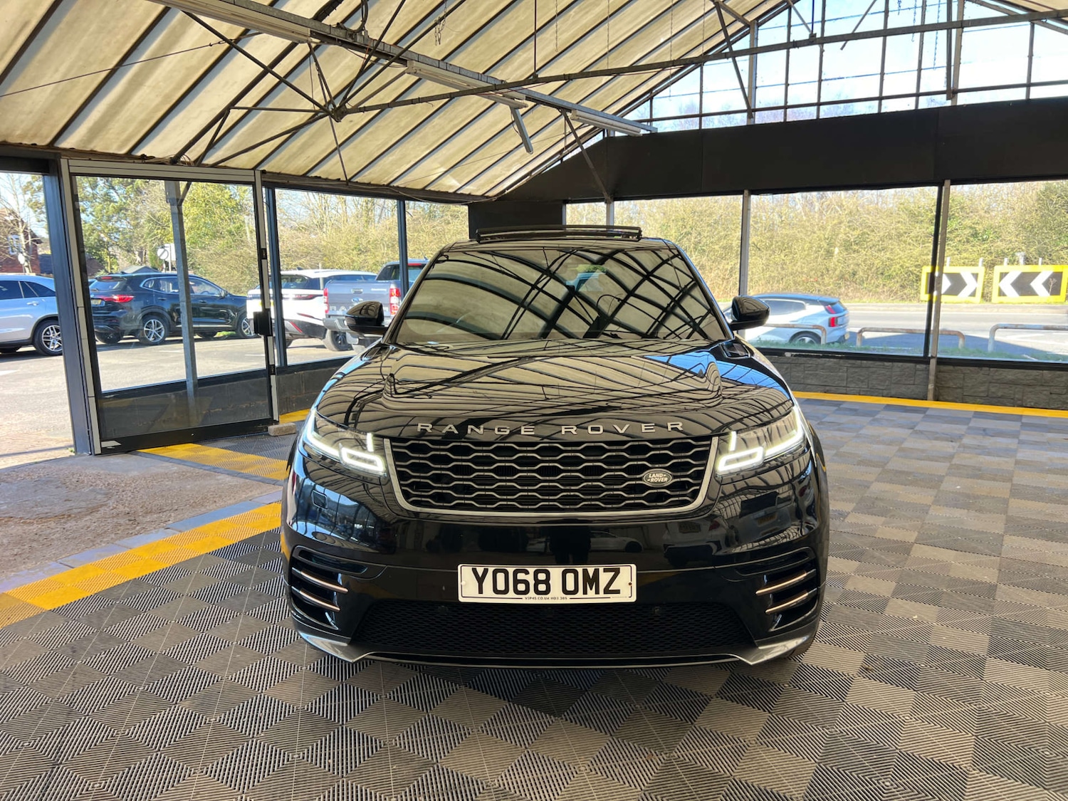 Used Land Rover Range Rover Velar 2018 for sale - 77930564: Photo 4