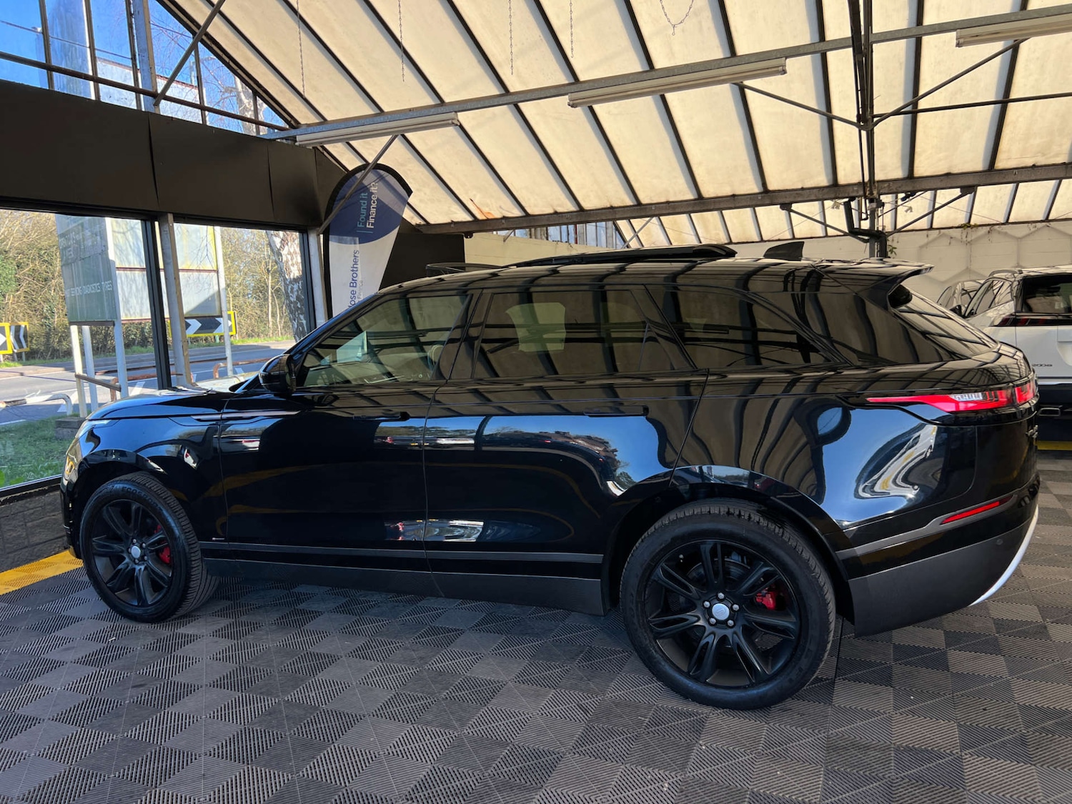 Used Land Rover Range Rover Velar 2018 for sale - 77930564: Photo 7