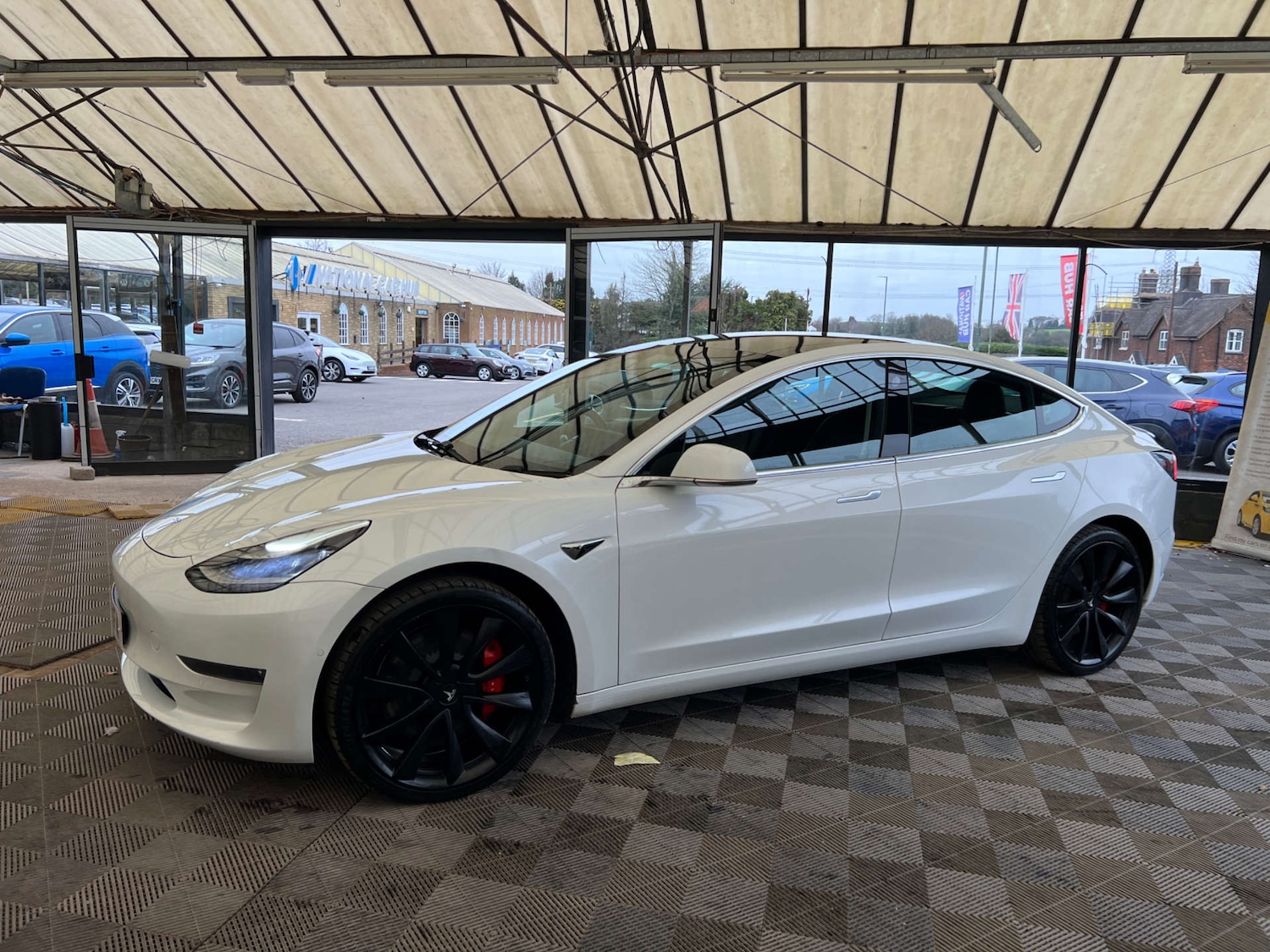 Used Tesla Model 3 2020 for sale - 77595712: Photo 5