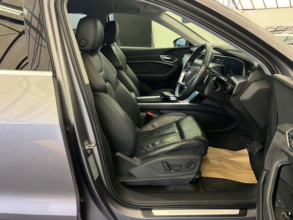 Used Audi e-tron 2020 for sale - 75628513: Photo 12