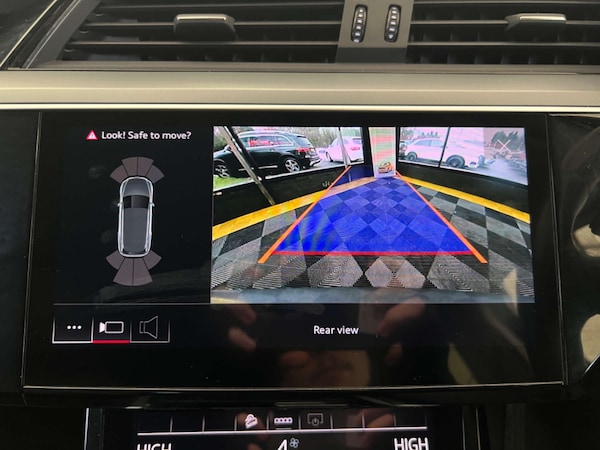 Used Audi e-tron 2020 for sale - 75628513: Photo 32