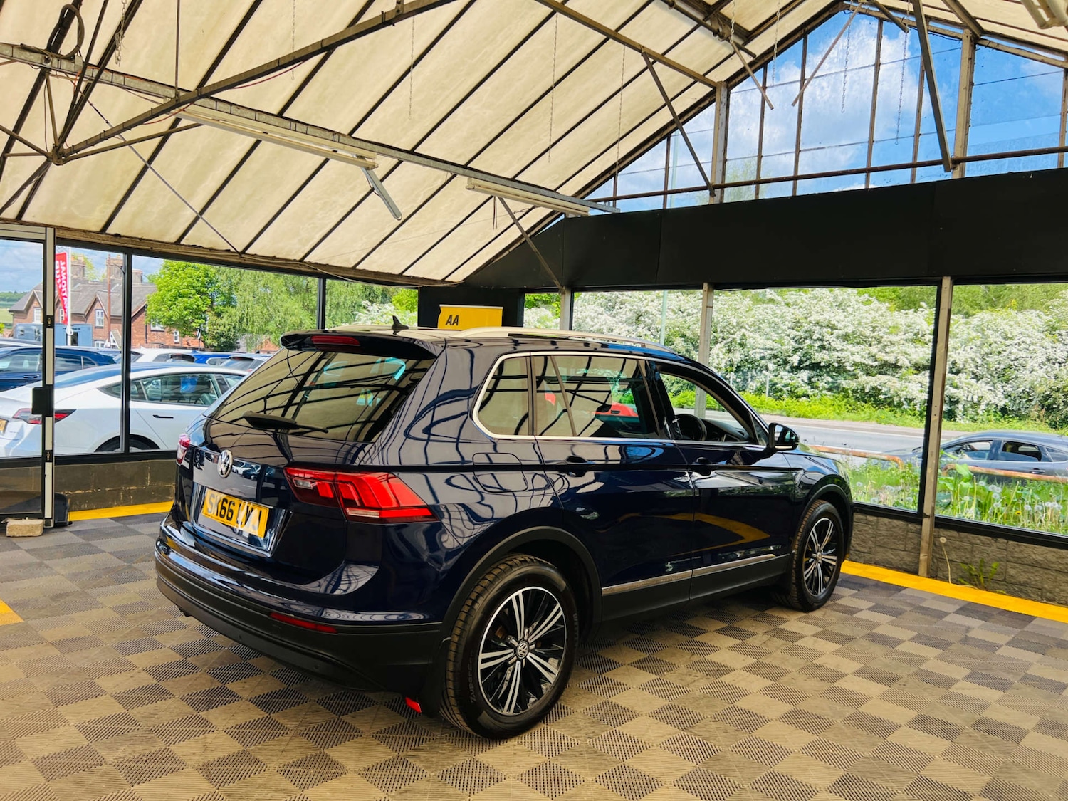 Used Volkswagen Tiguan 2016 for sale - 77168091: Photo 9