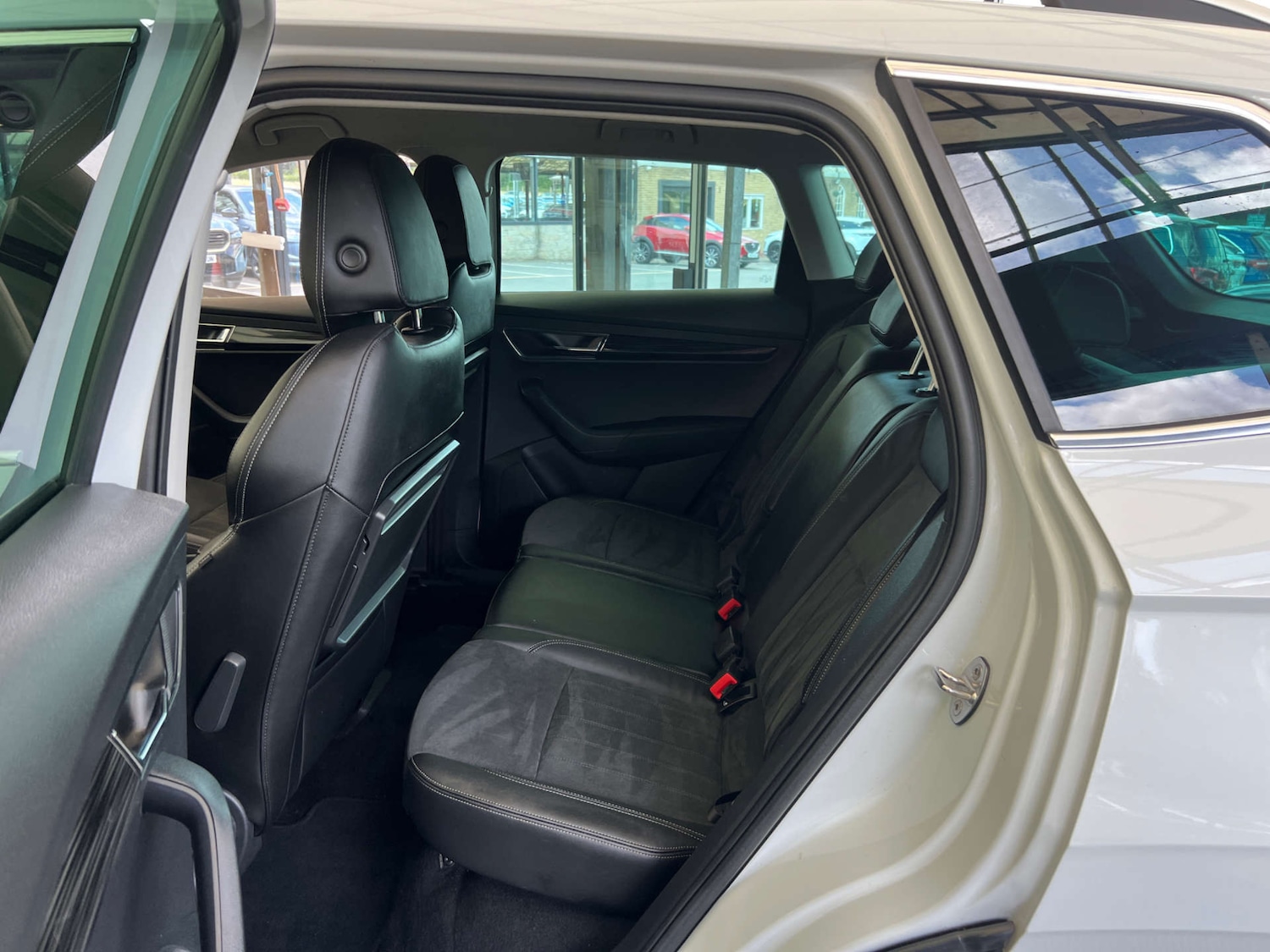 Used Skoda Karoq 2020 for sale - 76919161: Photo 28