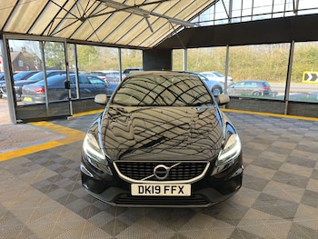 Used Volvo V40 2019 for sale - 77979876: Photo