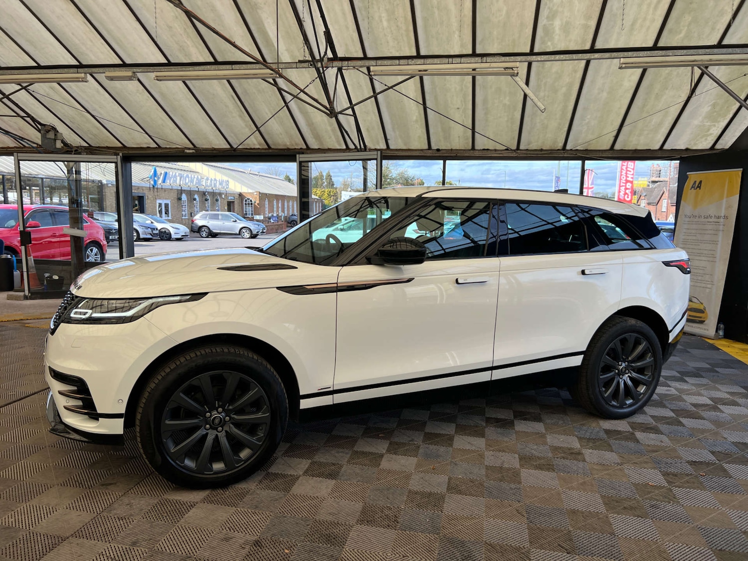 Used Land Rover Range Rover Velar 2018 for sale - 77656588: Photo 5