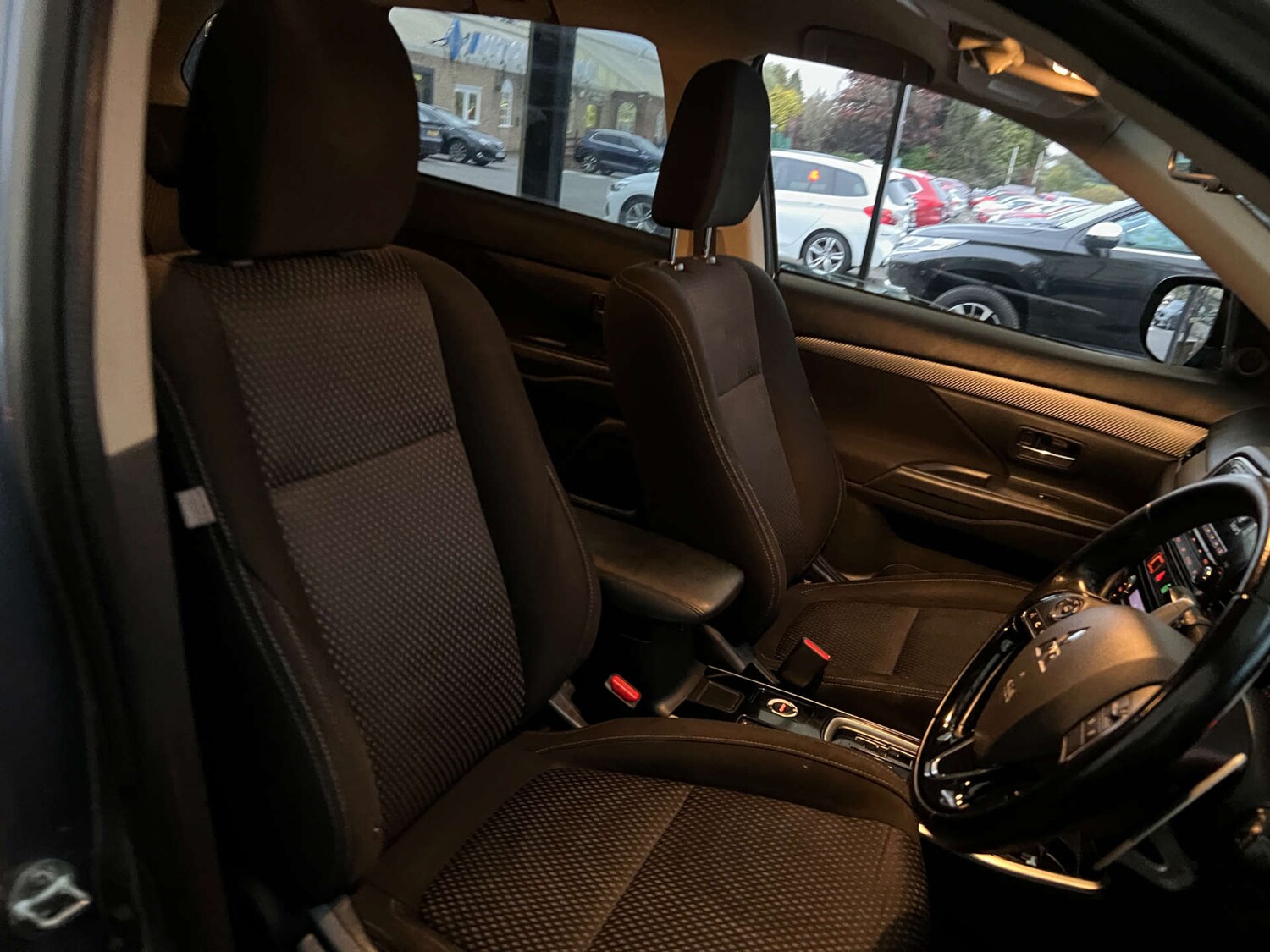 Used Mitsubishi Outlander 2017 for sale - 77745450: Photo 11