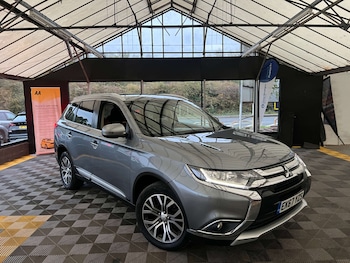2017 - 2.3 Outlander DI-D 3 Auto 4WD 5dr