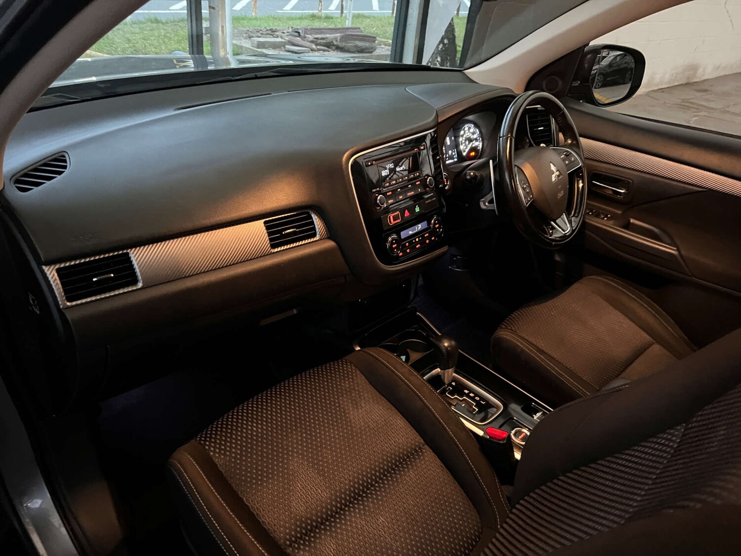 Used Mitsubishi Outlander 2017 for sale - 77745450: Photo 21