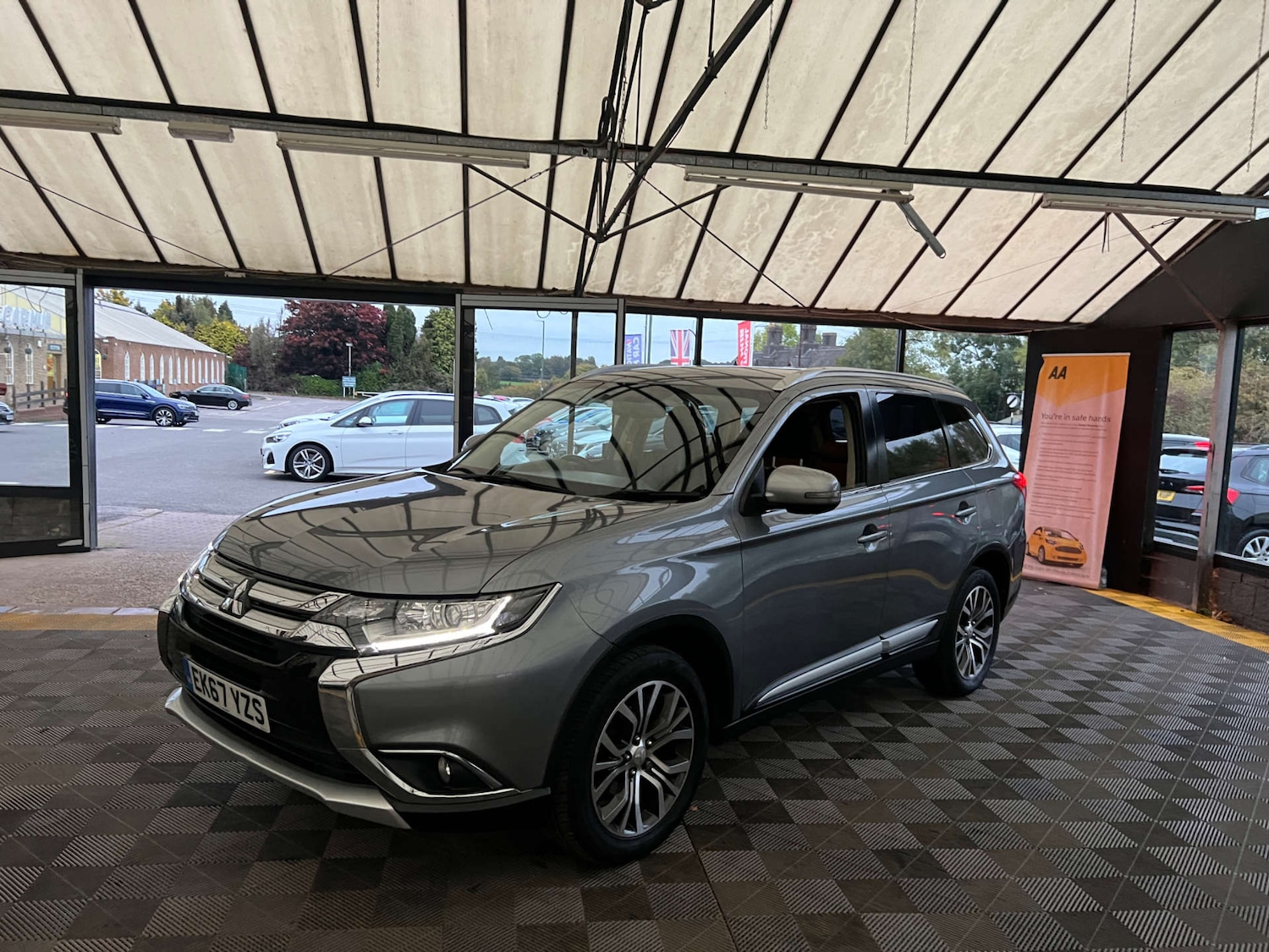 Used Mitsubishi Outlander 2017 for sale - 77745450: Photo 4