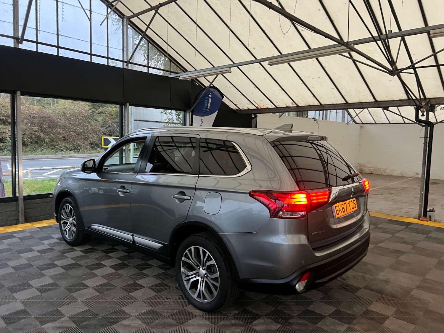 Used Mitsubishi Outlander 2017 for sale - 77745450: Photo 5