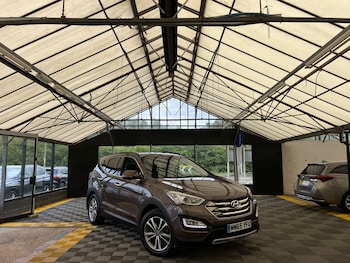 Used Hyundai Santa Fe 2015 for sale - 79053773: Photo