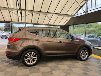 Used Hyundai Santa Fe 2015 for sale - 79053773: Photo