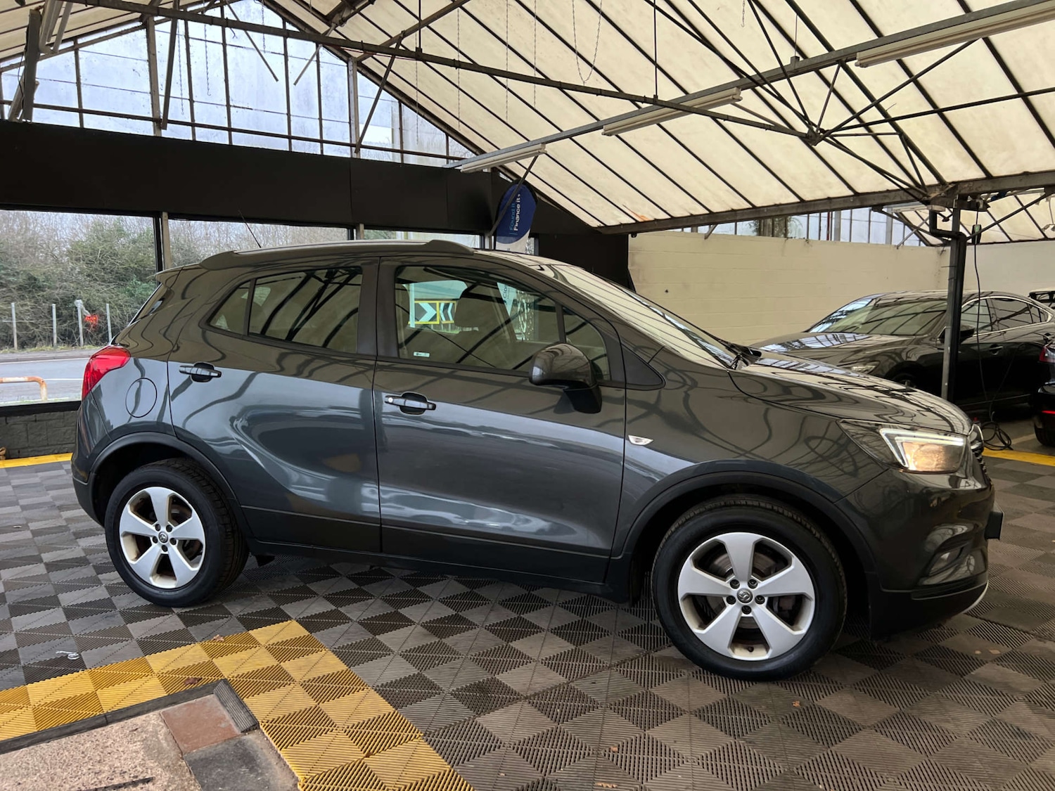 Used Vauxhall Mokka X 2017 for sale - 77335739: Photo 2
